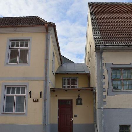 Kuninga City Center Apartment Parnu Luaran gambar